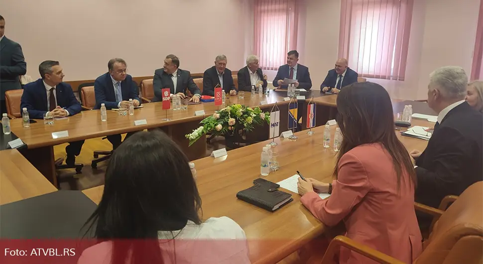 Dodik se sastao sa Srbima u Mostaru, uslijedio sastanak sa HDZ-om i SDP-om