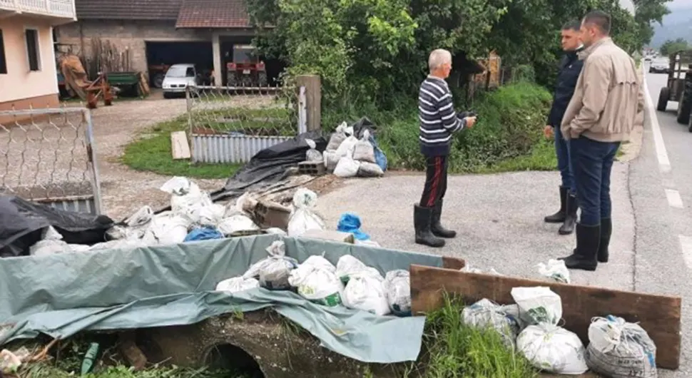 Dvadesetak kuća poplavljeno, situacija se stabilizuje