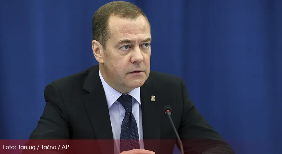 Medvedev: Nismo gađali kolonu sa Zelenskim, da jesmo - ne bi promašili!