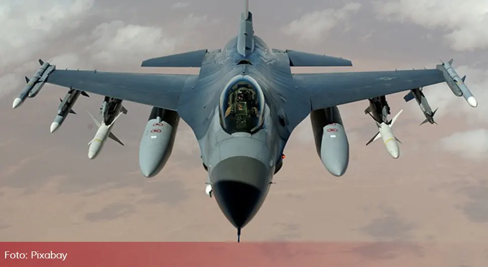 Srušio se borbeni avion, poginuli piloti