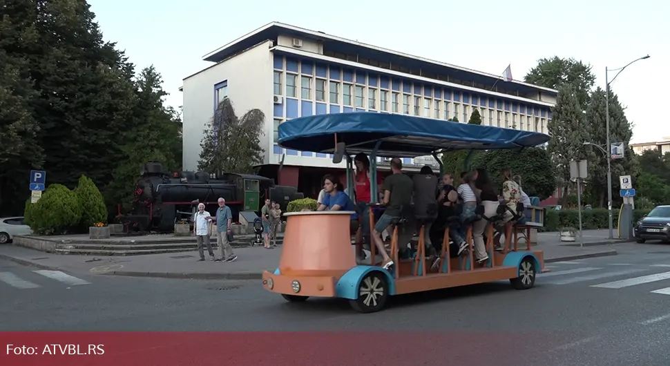Nova atrakcija u Doboju - panoramski bus
