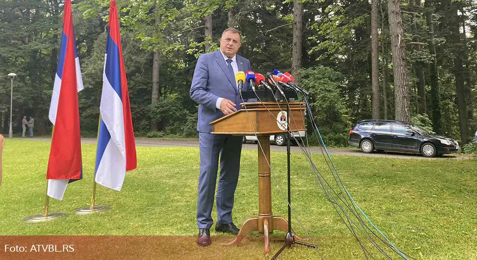 Dodik: Šmit je dio podvale srpskom narodu