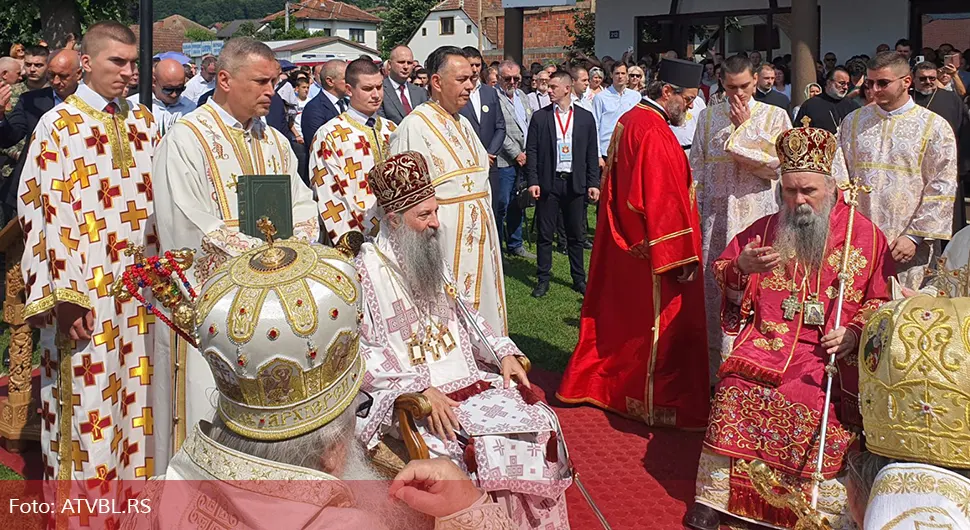 Porfirije: Ljekovito čuti istinu o stradanju Srba u Podrinju i Birču