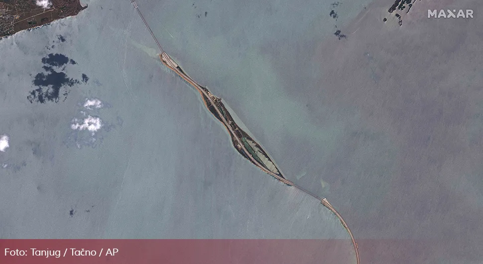 Objavljeni satelitski snimci nakon napada na Krimski most