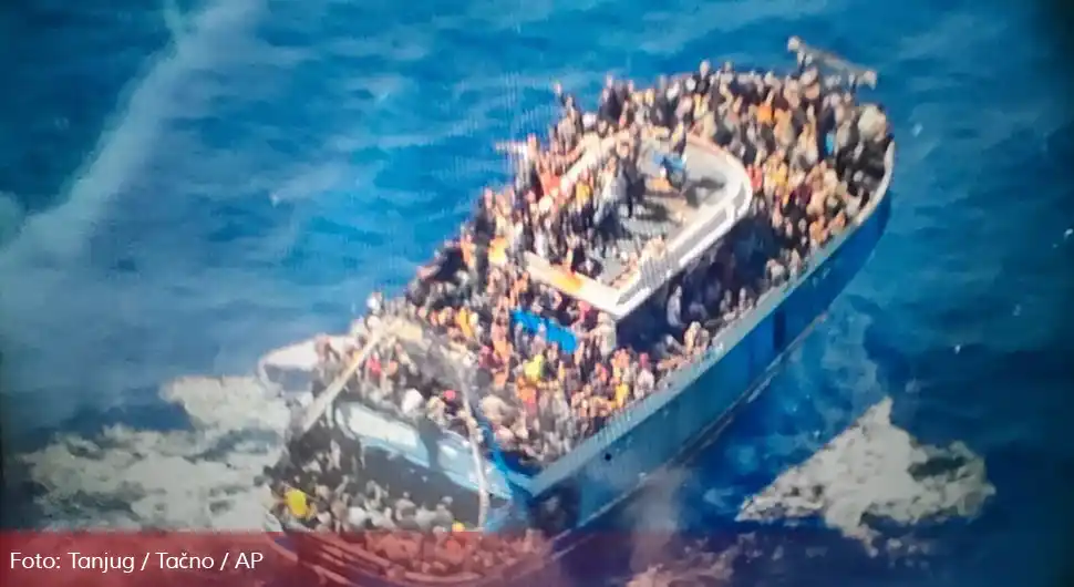 Погинуло 20 миграната након превртања чамца
