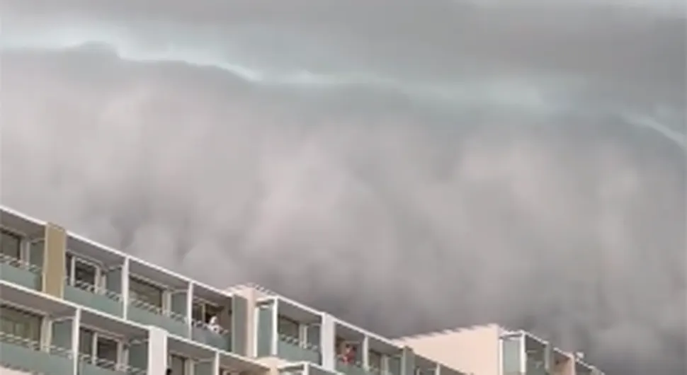 Filmati terrificanti della tempesta di supercelle mentre entra in Croazia