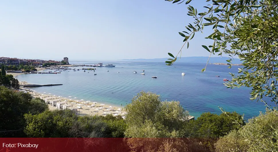 Djevojčicu (13) ubio grom na plaži u popularnom grčkom ljetovalištu