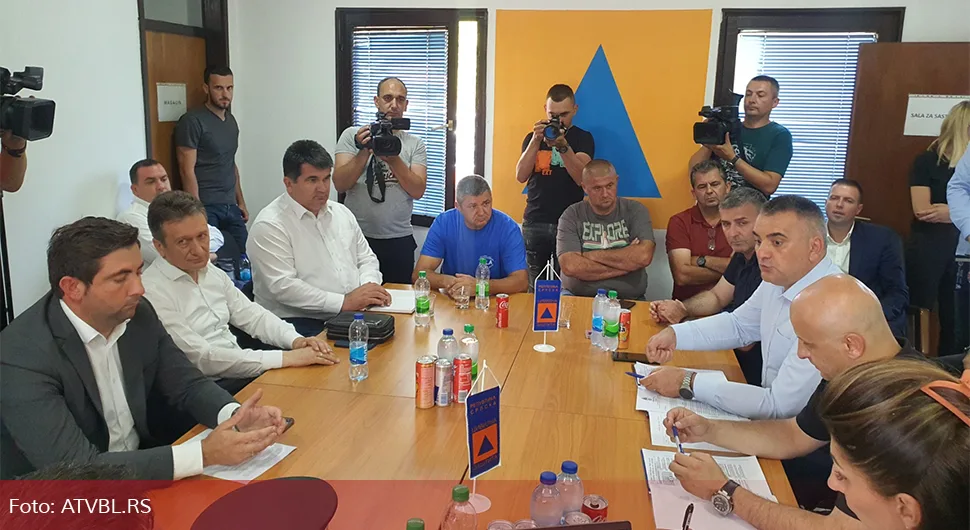 Minić, Novitović i Kostrešević u Bijeljini nakon proglašenja vanredne situacije