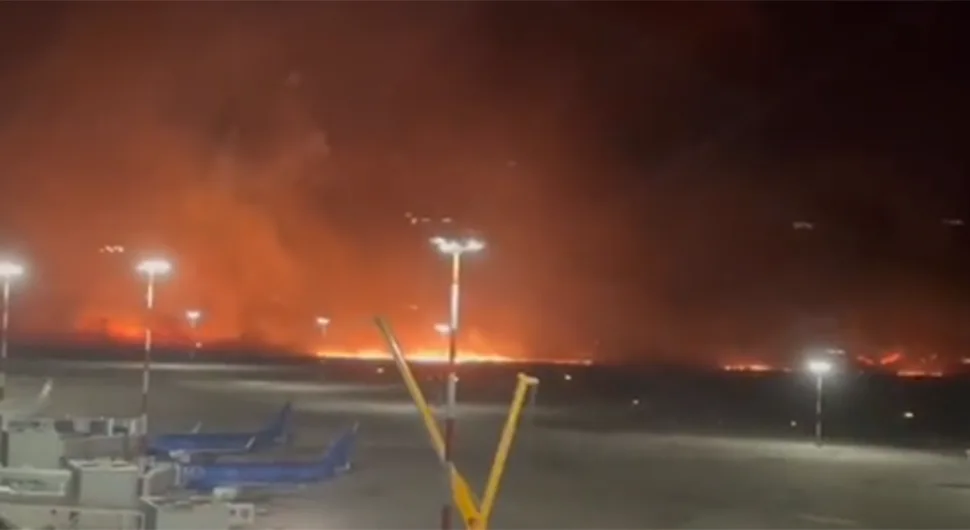 Stravični požari na Siciliji: Dvoje stradalo, plamen opkolio aerodrom
