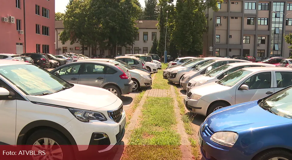 Besplatan parking ozbiljno oštetio budžet Banjaluke