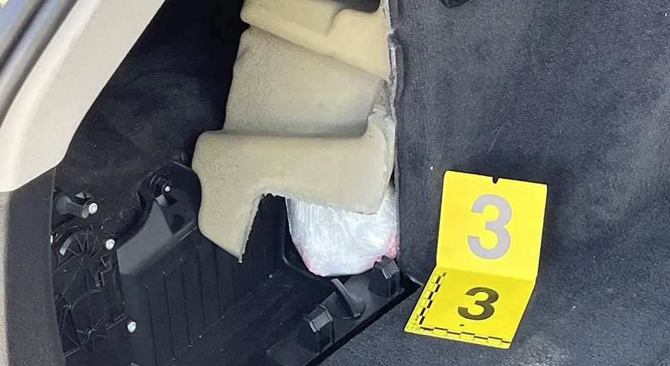 Hapšenje u Laktašima, u automobilu pronađeno više od pola kilograma kokaina