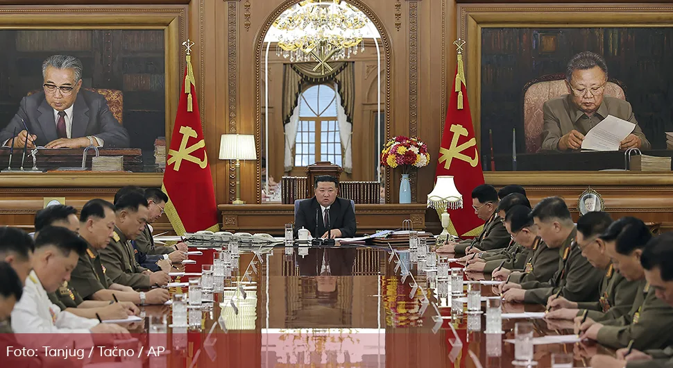 Smijenjen glavnokomandujući; Kim Džong Un: Intenzivirati pripreme za rat
