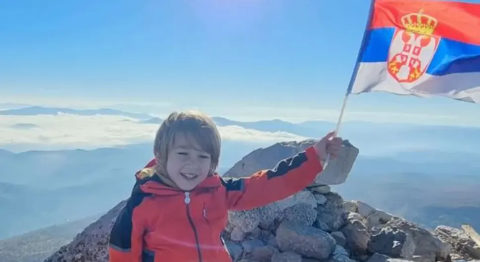 Nevjerovatan uspjeh dječaka iz Srbije: Ognjen (5) je najmlađe dijete koje je osvojilo Kilimandžaro