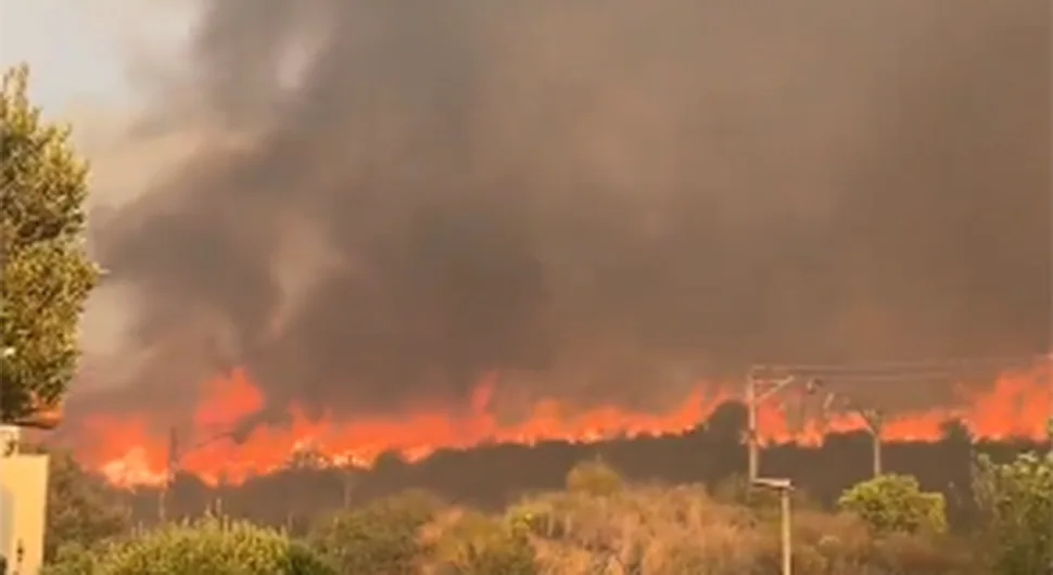 Bjesne požari u Portugalu, 1.400 ljudi evakuisano