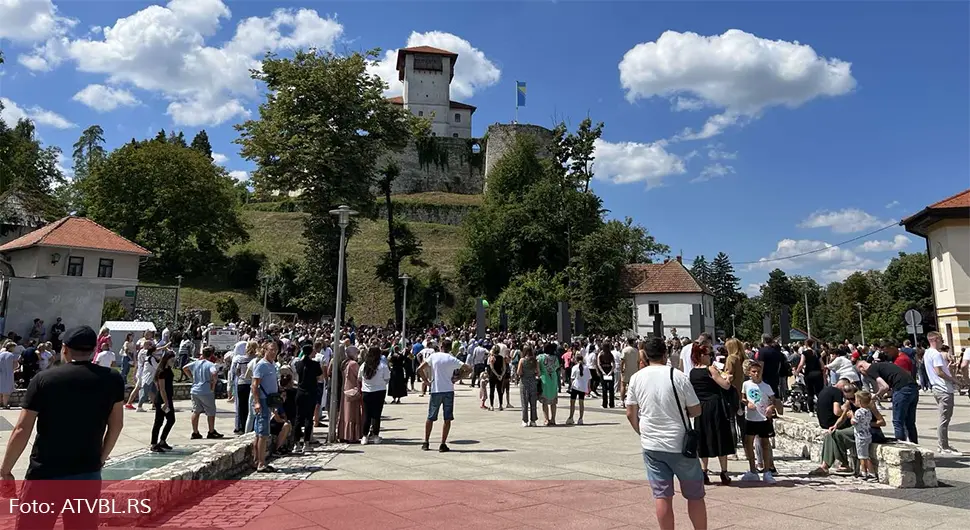 Protest u Gradačcu zbog nezapamćenog zločina: Stop nasilju!