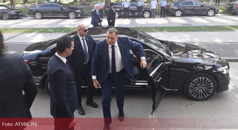 Dodik stigao na Sabor u Doboju: Pristižu i gosti