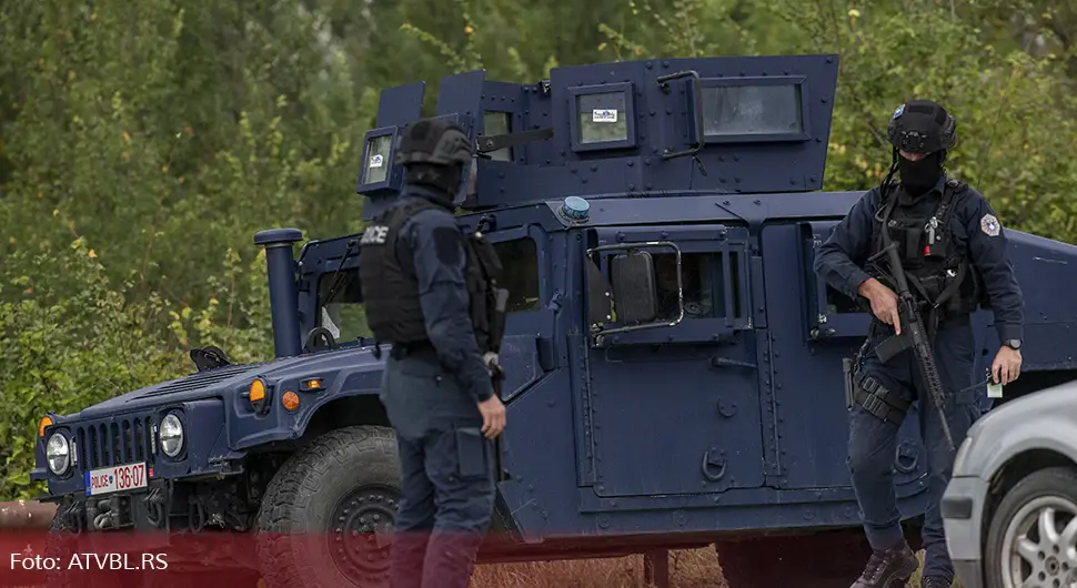 Specijalci tzv. kosovske policije pretresaju kuće na teritoriji opštine Zubin Potok