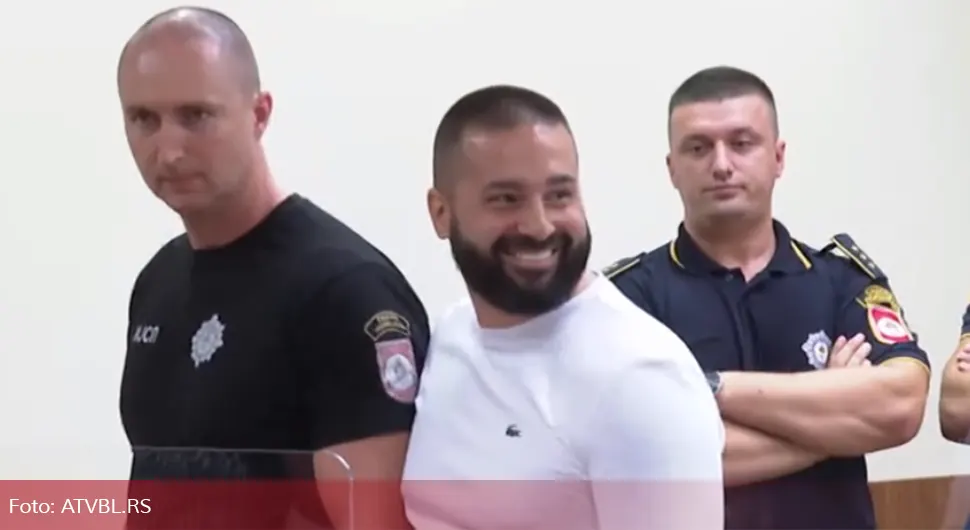 Погледајте реакцију Шакића након ослобођајуће пресуде за убиство Ћулума