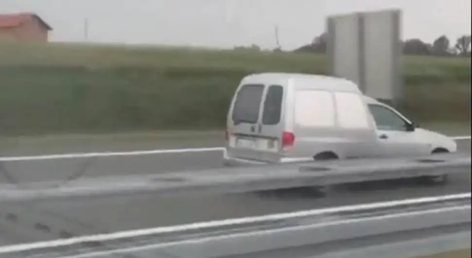 Još jedan snimak vožnje u kontra smjeru na auto-putu