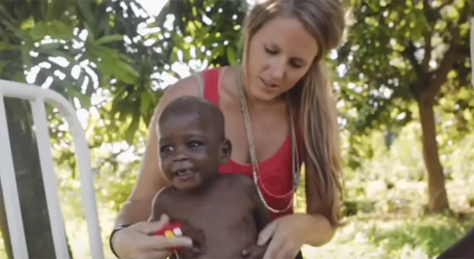 Американка отворила медицински центар у Уганди, у њему преминуло више од 100 дјеце