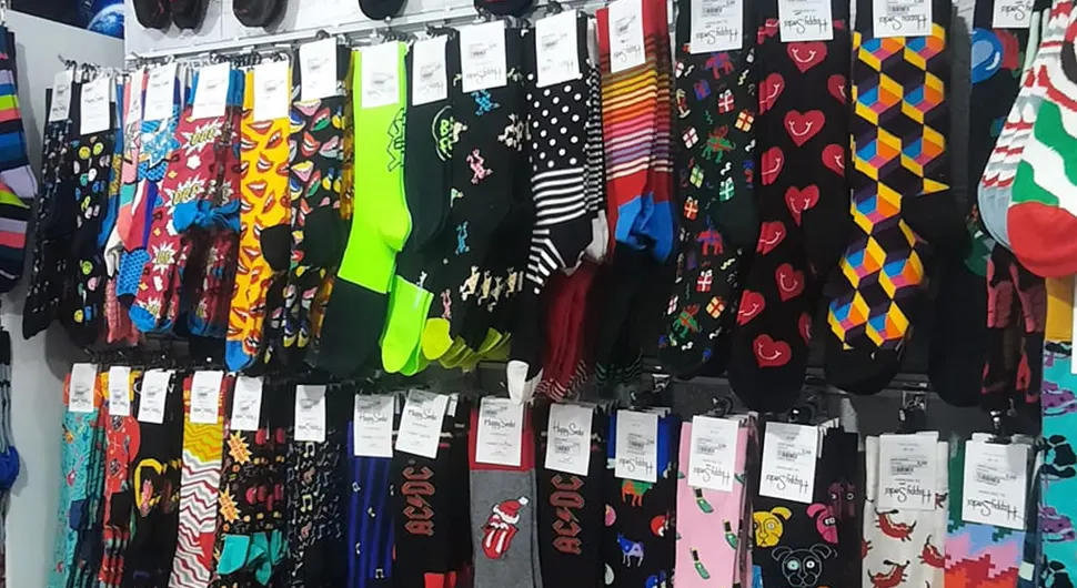 Супружници из БиХ продају кул чарапе да би прикупили новац за лијечење дјеце