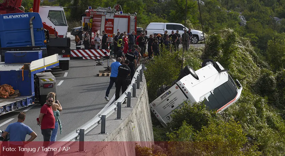 Детаљи стравичне несреће у Црној Гори: Међу повријеђенима и држављанин БиХ