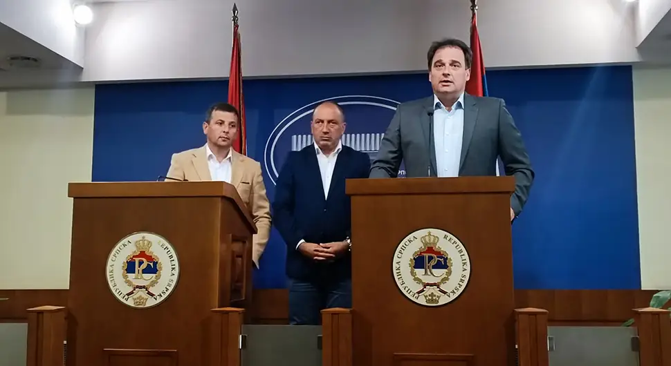 Da li je to Vukanović tražio da stranci smijene Dodika?