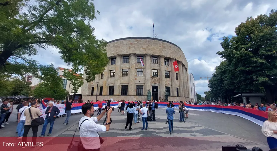 Dan srpskog jedinstva u Banjaluci uz zastavu dugu 100 metara