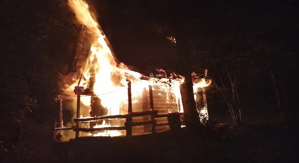 Banjalučanin uhapšen zbog paljevine bungalova na Zelenkovcu