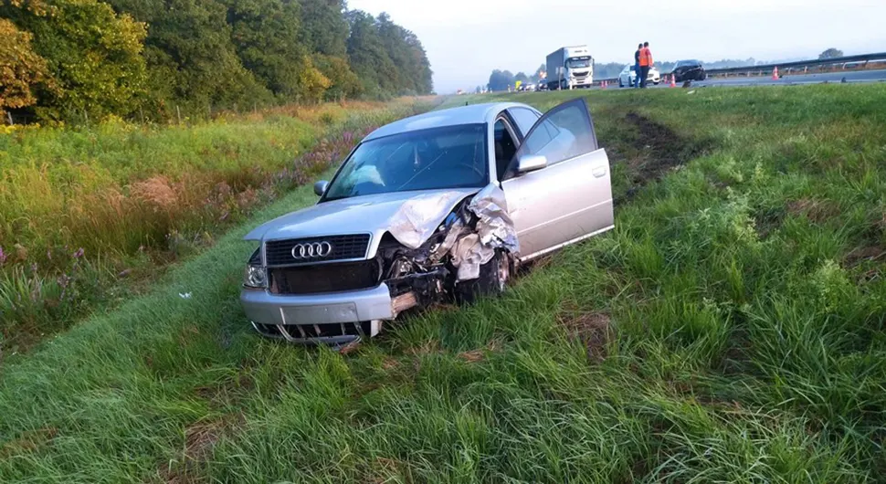 Pijani policajac audijem rs7 izazvao tešku saobraćajku na autoputu