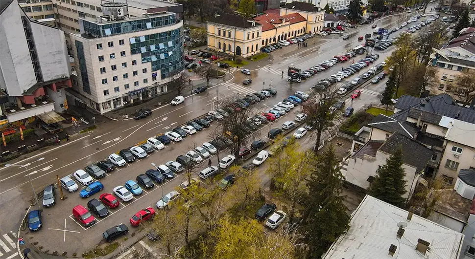 Од данас поново паркирање на паркингу Старе аутобуске станице у Бањалуци