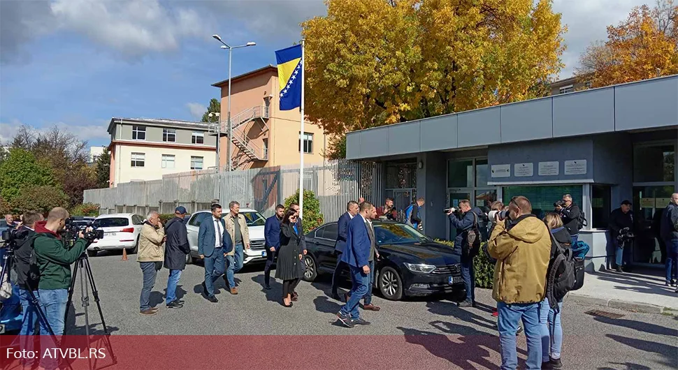 Vulićeva, Kojić, Goganović i ostali stigli u Sarajevo kako bi podržali Dodika i Lukića