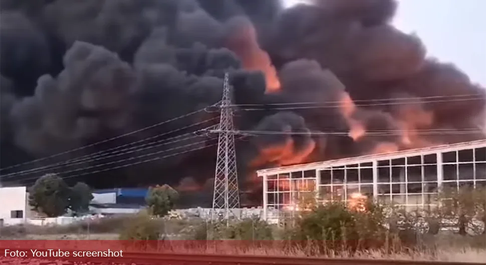 Постоји могућност да је пожар подметнут у фабрици у Осијеку