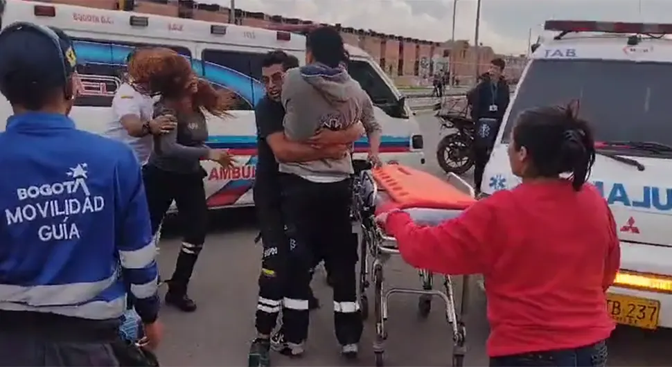 Radnici hitne pomoći se potukli na mjestu udesa, prolaznik sve snimio