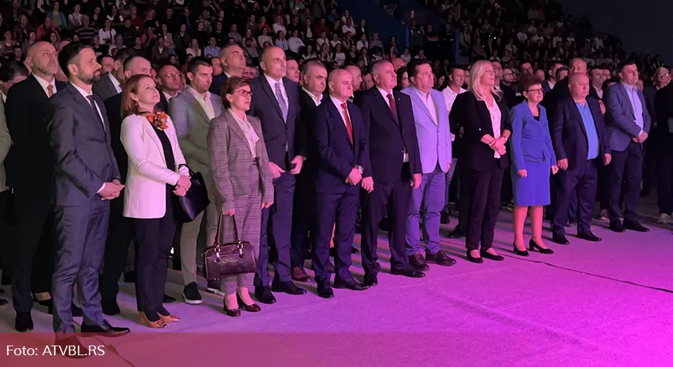 U Zvorniku veliki narodni miting 