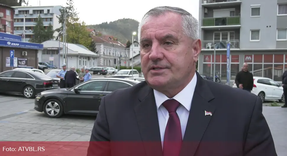 Višković: Nećemo dozvoliti da se neko iživljava nad predsjednikom Republike