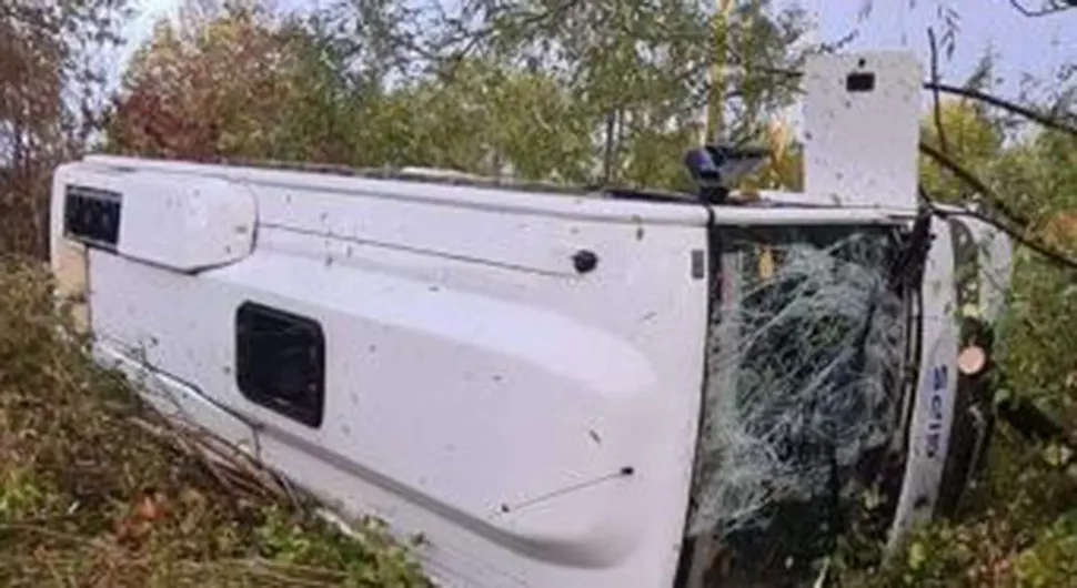 Несрећа у Тузли, погинуо возач аутобуса (27)