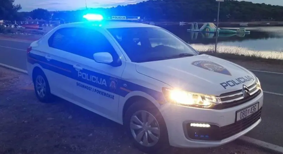 Nevjerovatan slučaj u Zagrebu: Mercedes bježao policiji brzinom do 170 km/h, vozila ga djevojčica (12)
