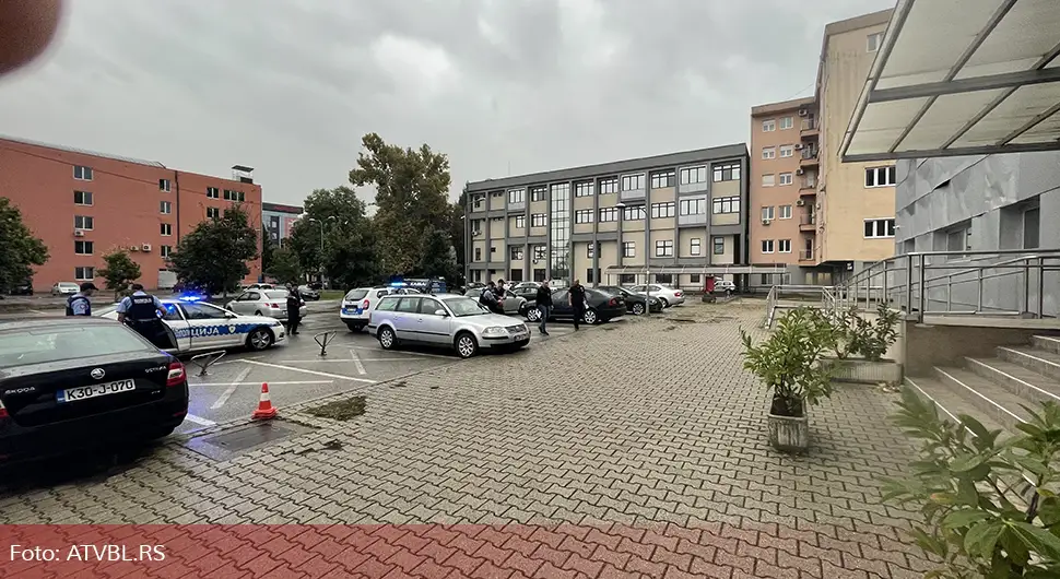 Tražili novac, pa upali u policijsku zamku!