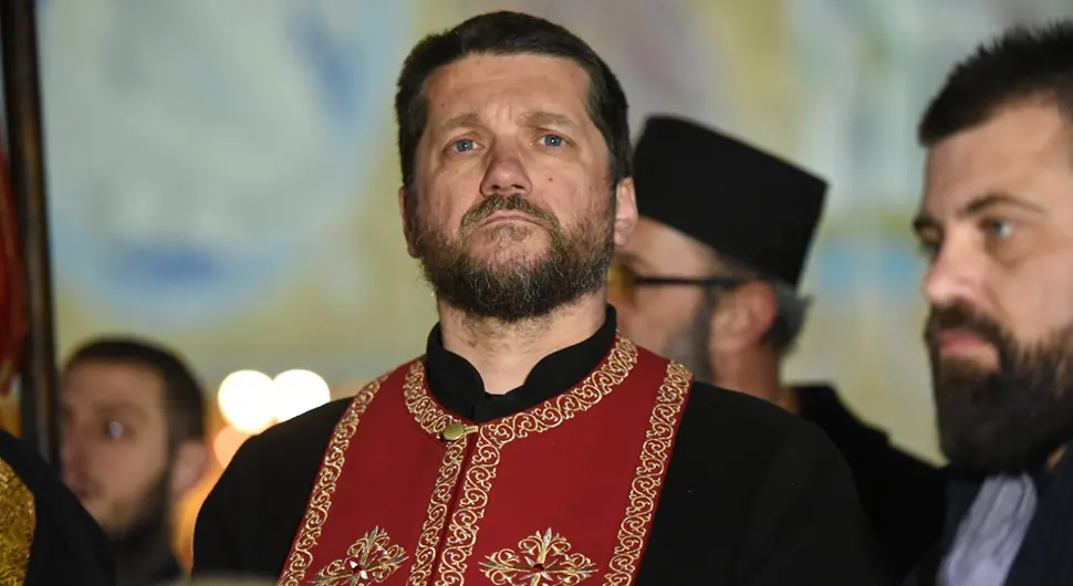 Otac Gojko Perović dao odgovor na pitanje da li su ljudi koji ne poste grešni