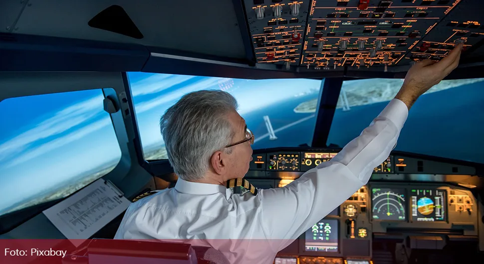 Hrvat pokušao nasilno da uđe u pilotsku kabinu aviona na liniji Oslo - Split