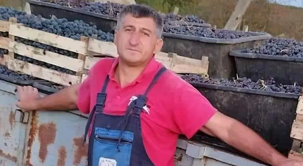 Zoran pucao ljubavnici u glavu, pa ubio ženu - 