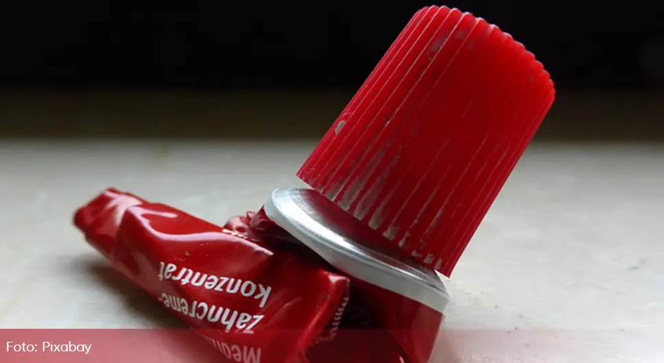 Pastu za zube možete koristiti za uklanjanje mrlja i održavanje namještaja