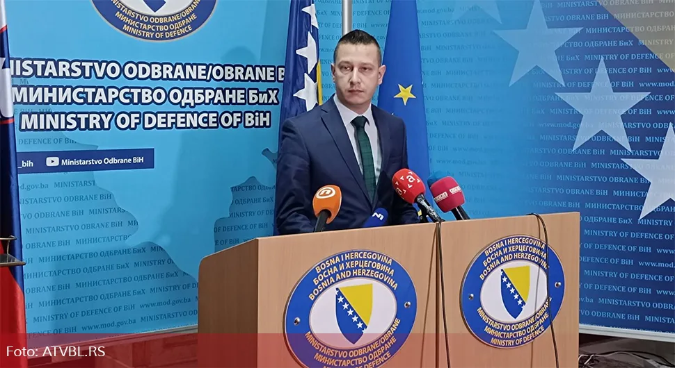Гогановић позвао Србе у Оружаним снагама да остану достојанствени: Побуне нису прихватљиве