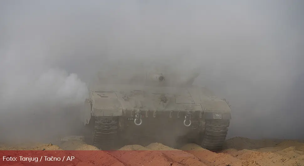 Тенкови, борбени авиони и специјалци улазе у градове