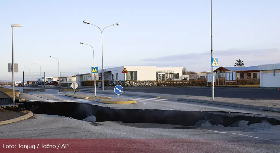 Apokaliptični prizori na Islandu, rupe 
