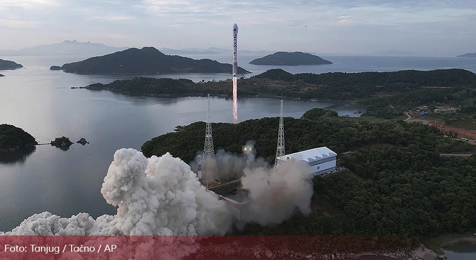 Сјеверна Кореја успјешно лансирала шпијунски сателит