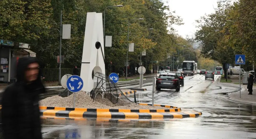 U novom kružnom toku ženu udario automobil