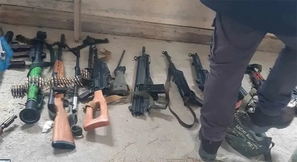 Ухапшен мушкарац у Мостару, нашли  арсенал оружја