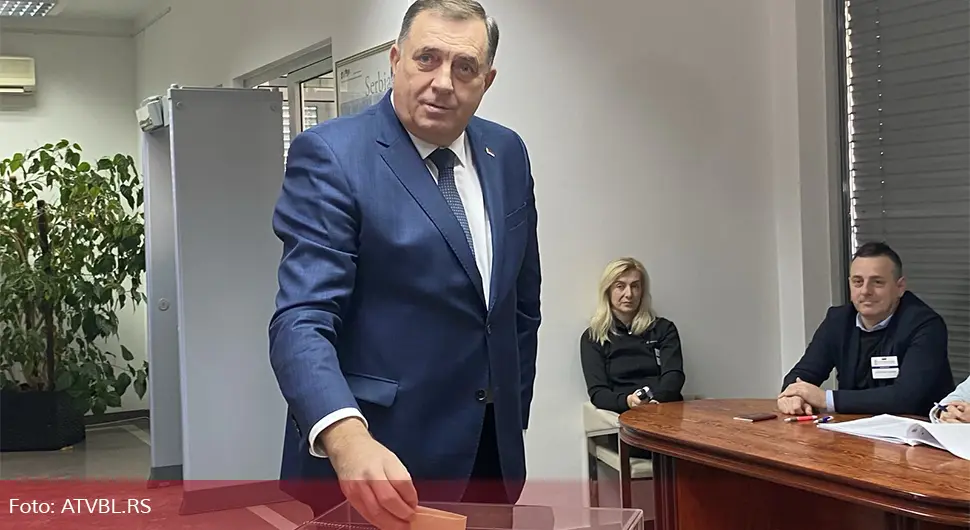 Dodik glasao u Banjaluci: Važno da građani Srpske dobiju automatsko državljanstvo Srbije